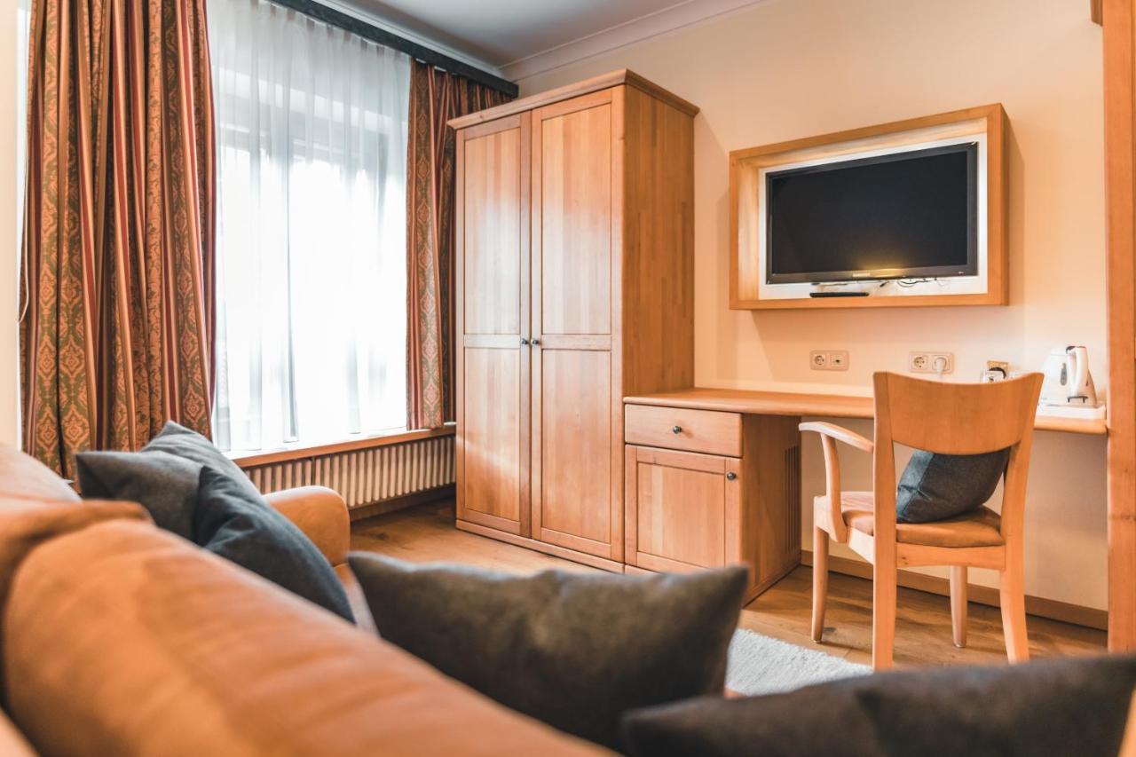 Das Salvator Iris Porsche Landhotel Friesach  Exterior foto